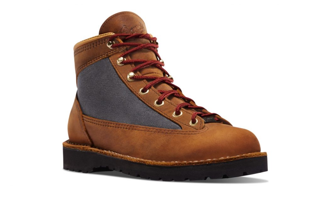 Best Boots for Hiking and Traveling