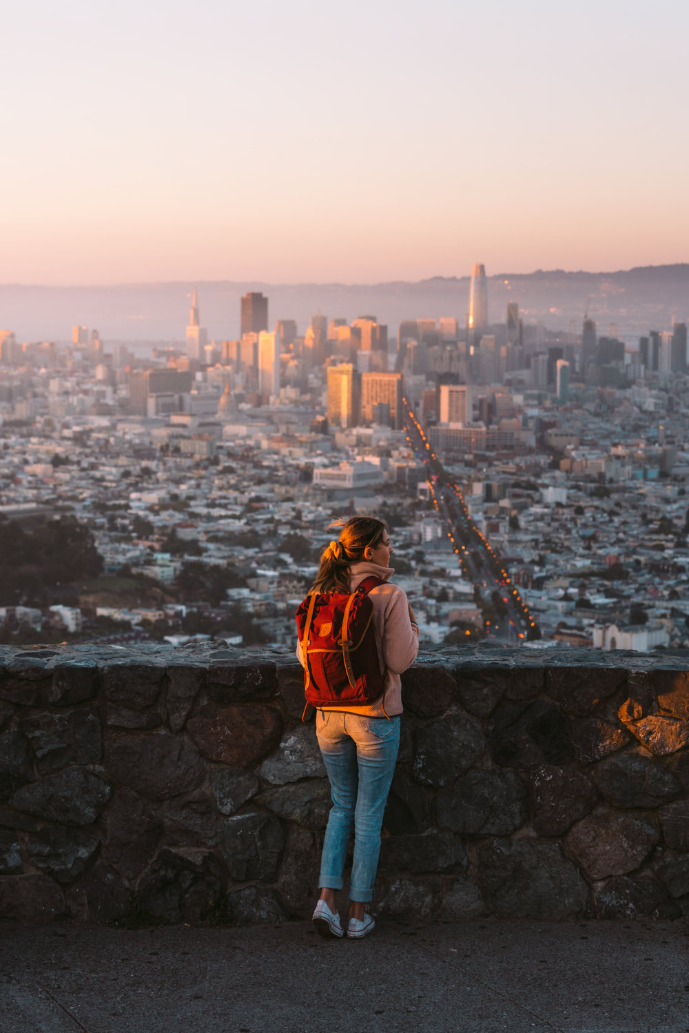 How-to-Spend-24-Hours-in-San-Francisco-Twin-Peaks-Sunset-03-Renee-Roaming