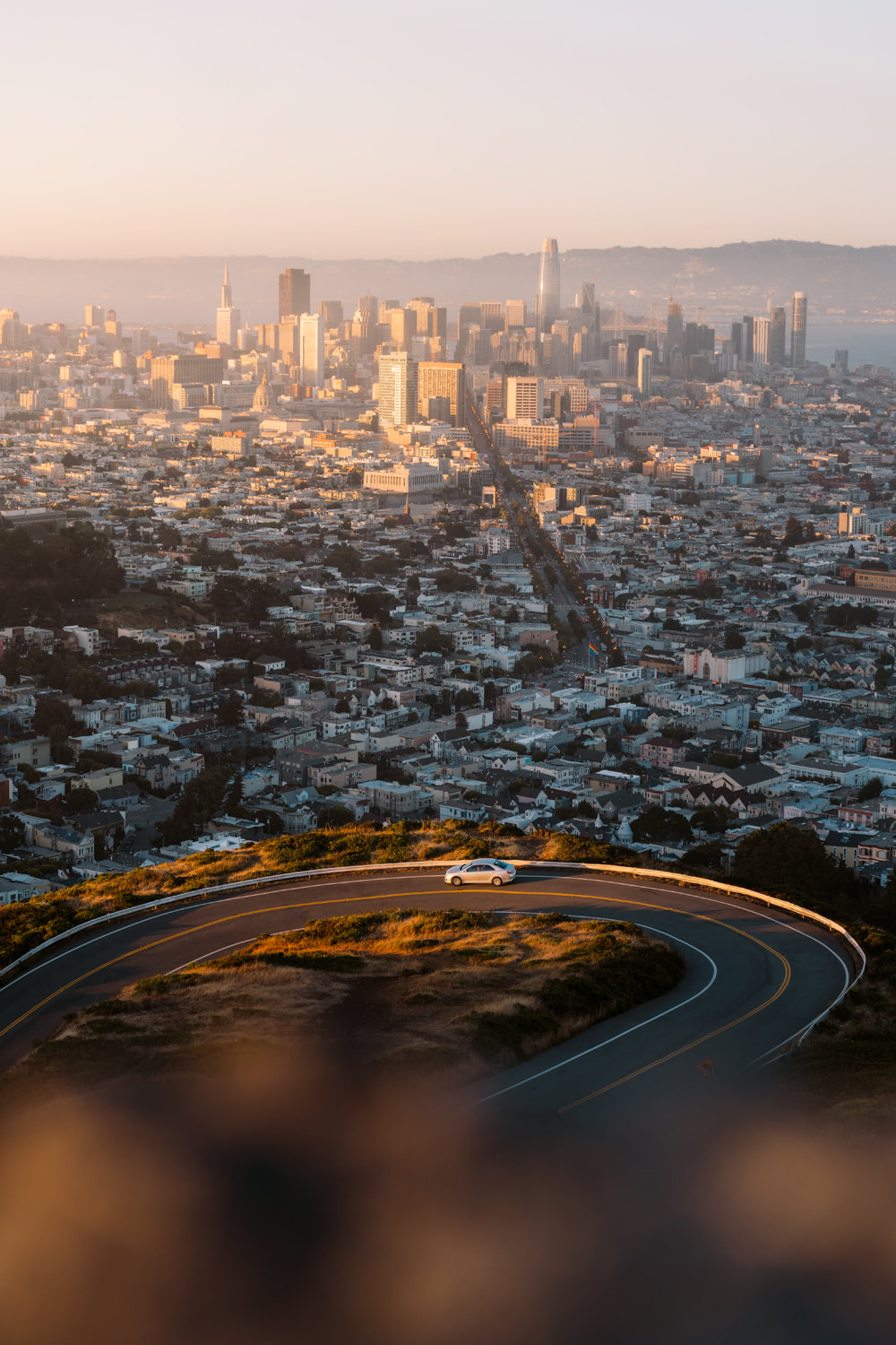 How-to-Spend-24-Hours-in-San-Francisco-Twin-Peaks-Sunset-04-Renee-Roaming
