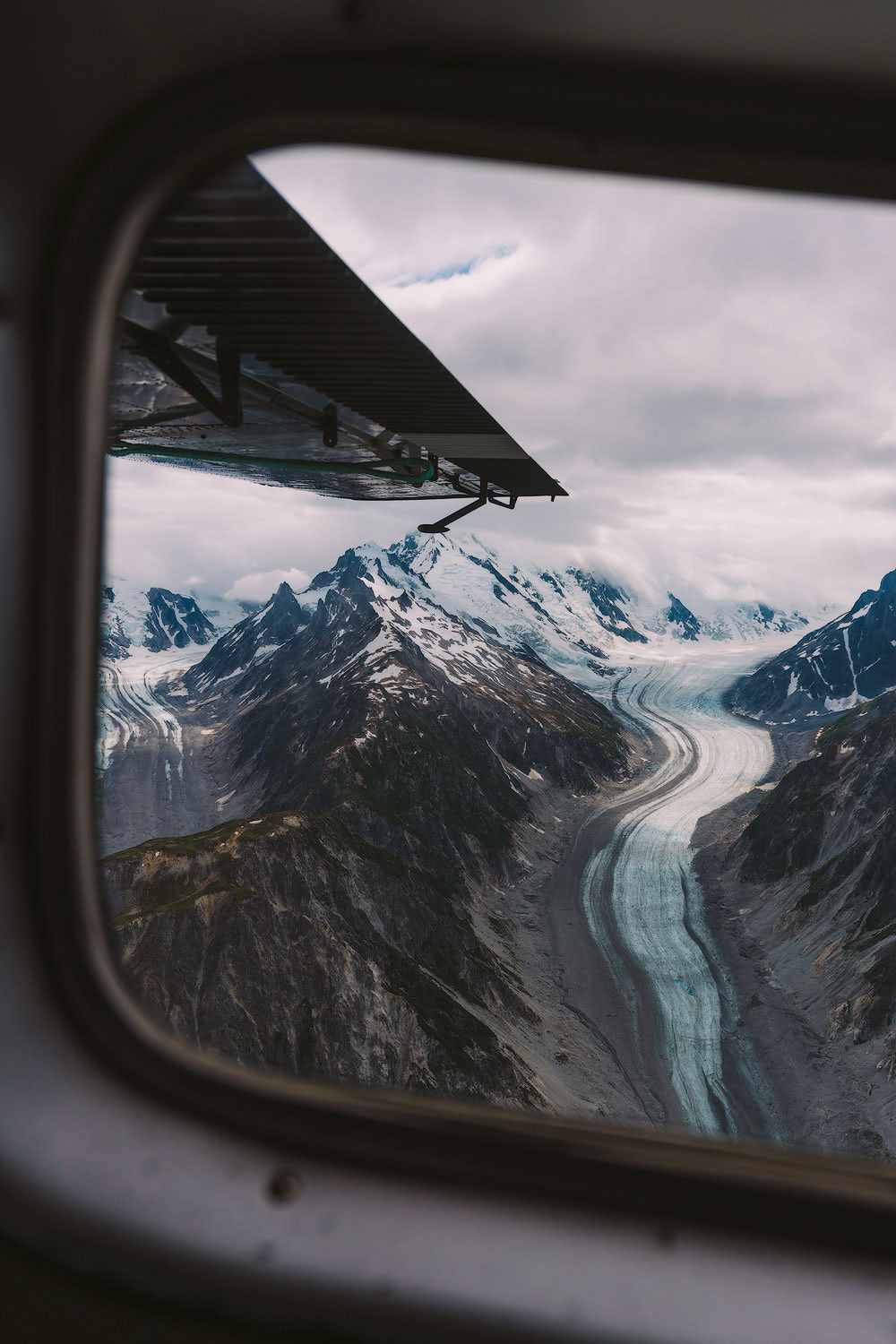 5 Epic Alaska Hiking and Backpacking Adventures Lake Clark National Park Scenic Flight Renee Roaming