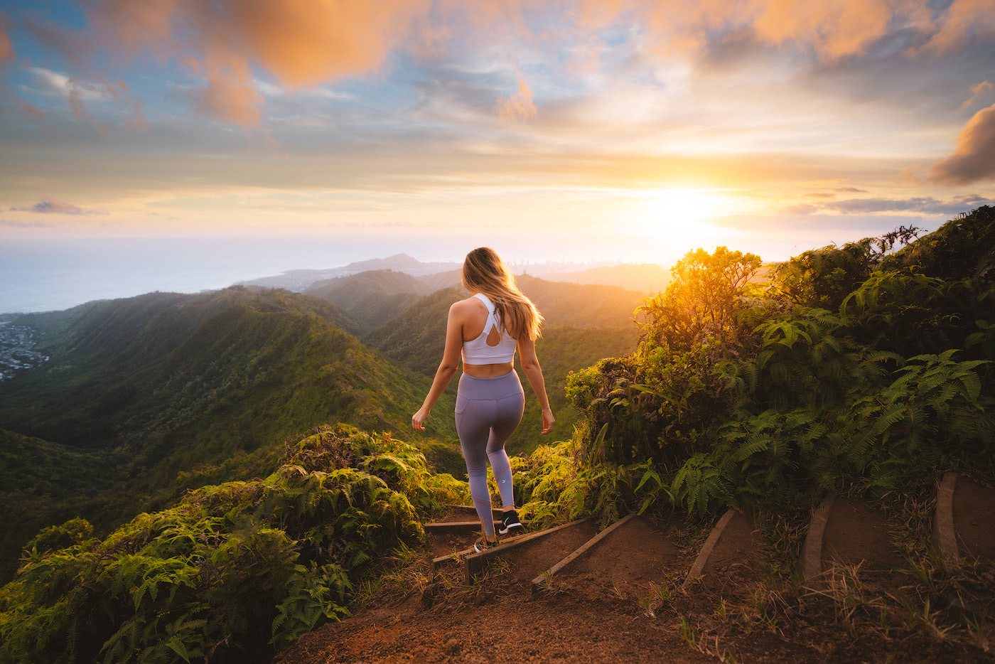 Wiliwilinui Ridge Hike