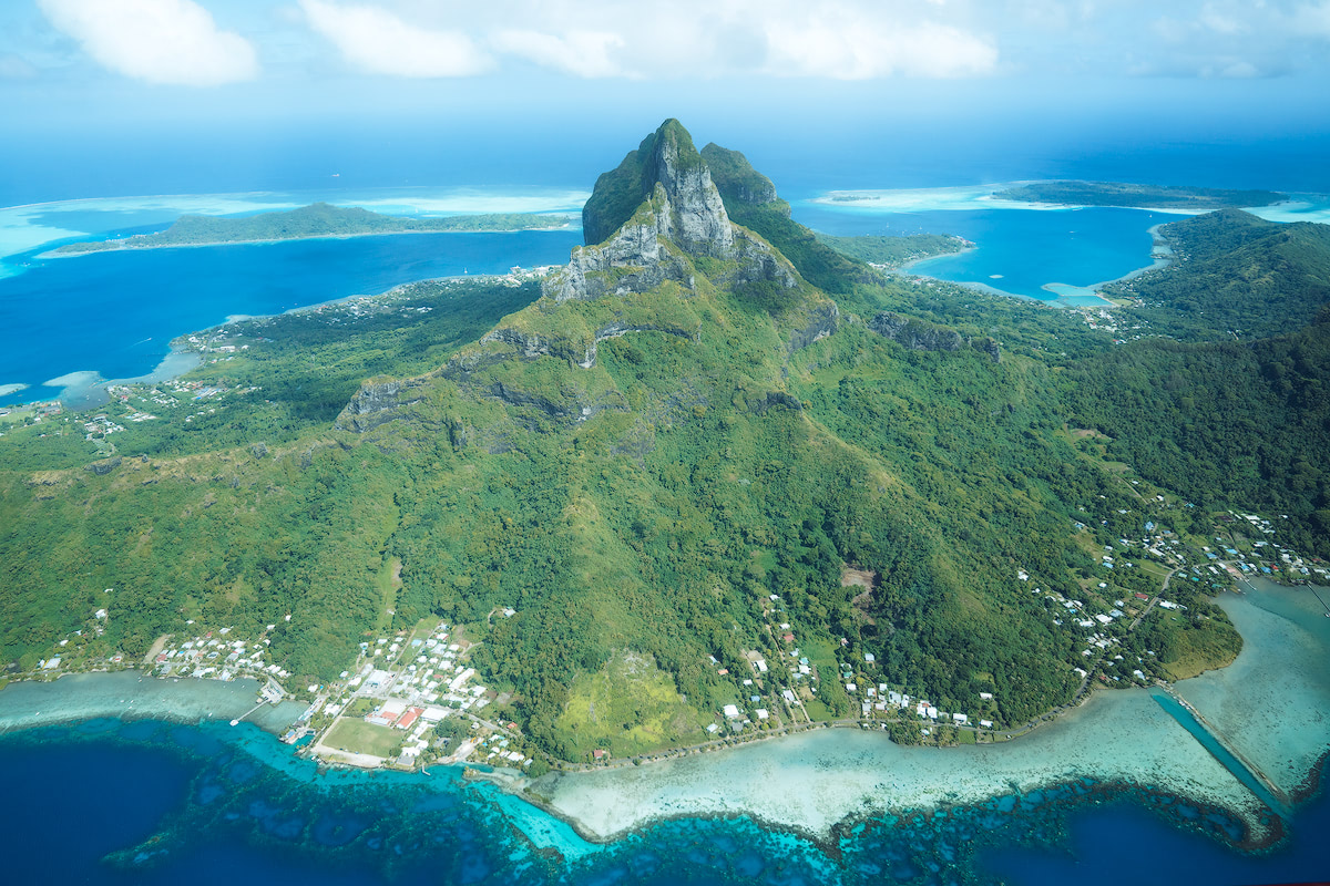 seaplane excursion with Tahiti Air Charter