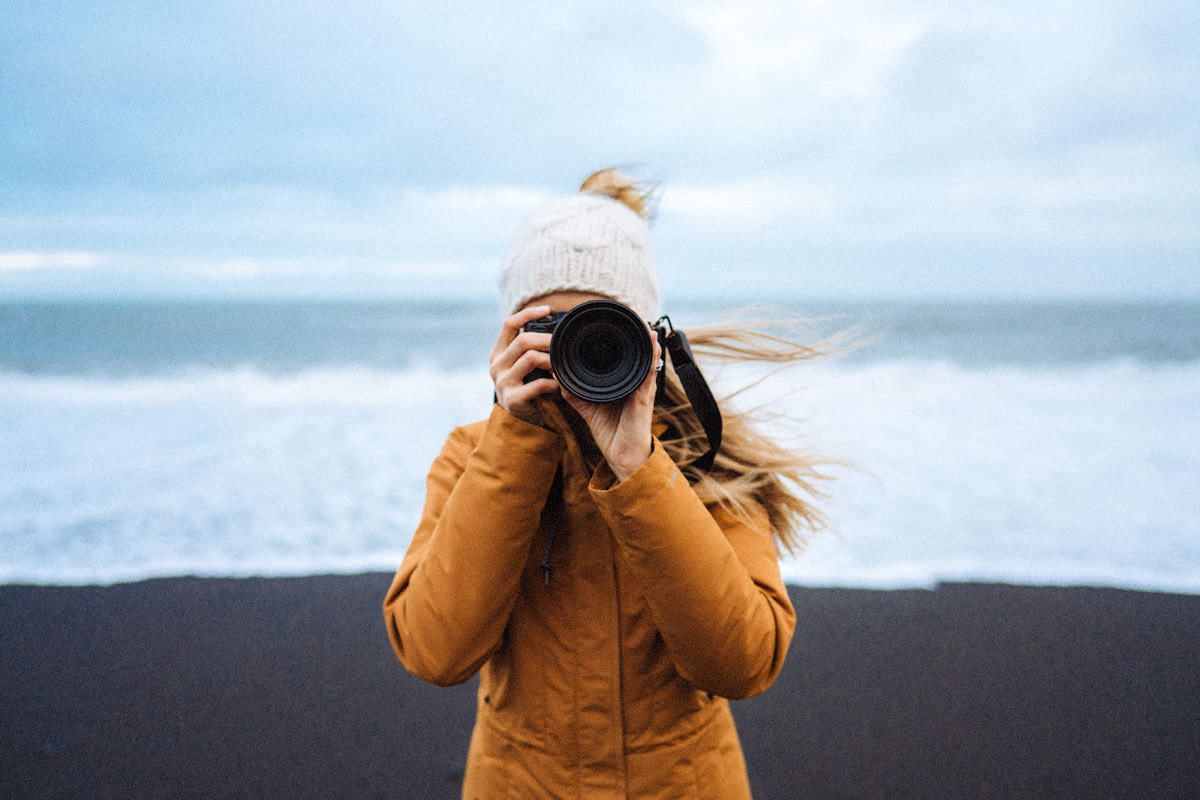 What's In My Camera Bag - Renee Roaming