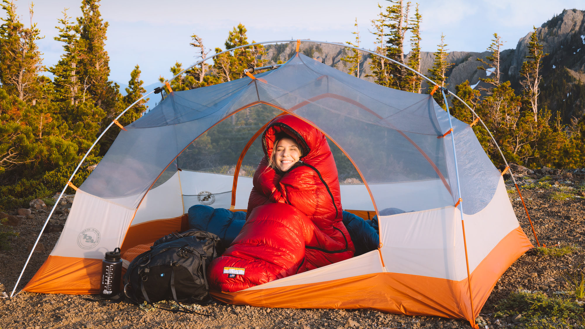 Love Hiking? Hate Lugging Heavy Stuff? You Need These Food Containers