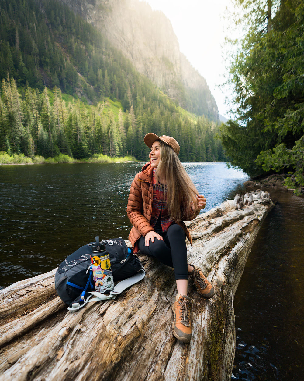 Beginner Friendly Hikes in Washington State - Barclay Lake Hike