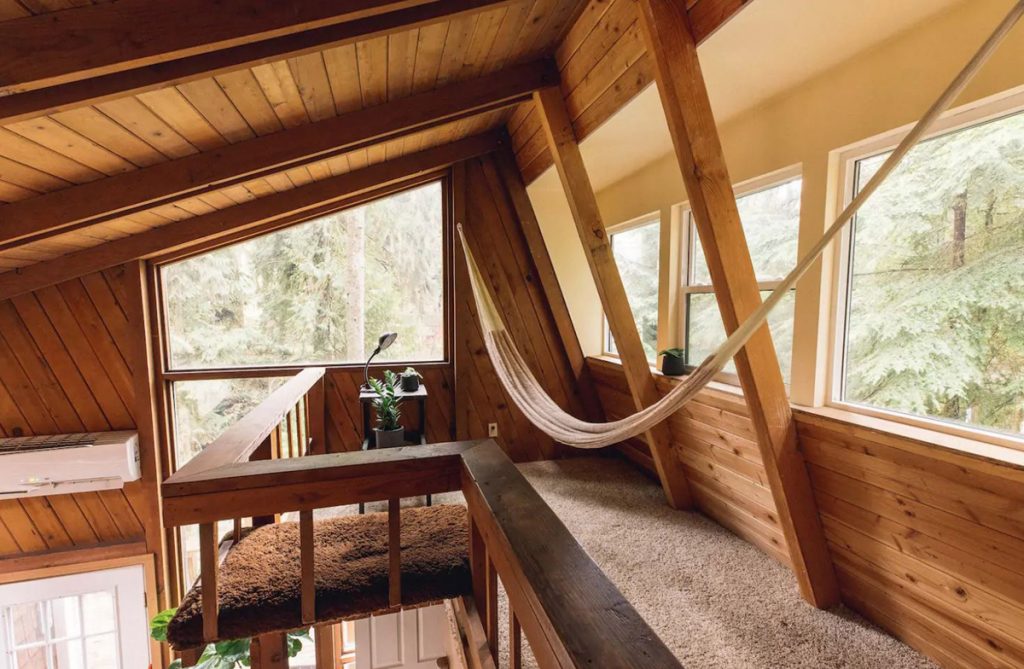 Cozy Cabins to Rent in Washington State - Canyon Creek Cabin Hammock - Renee Roaming