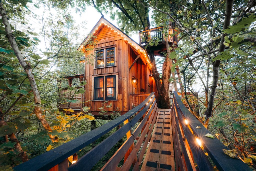 Tree Houses to Rent in Washington State - Pete Nelson Original Tree House Bridge - Renee Roaming