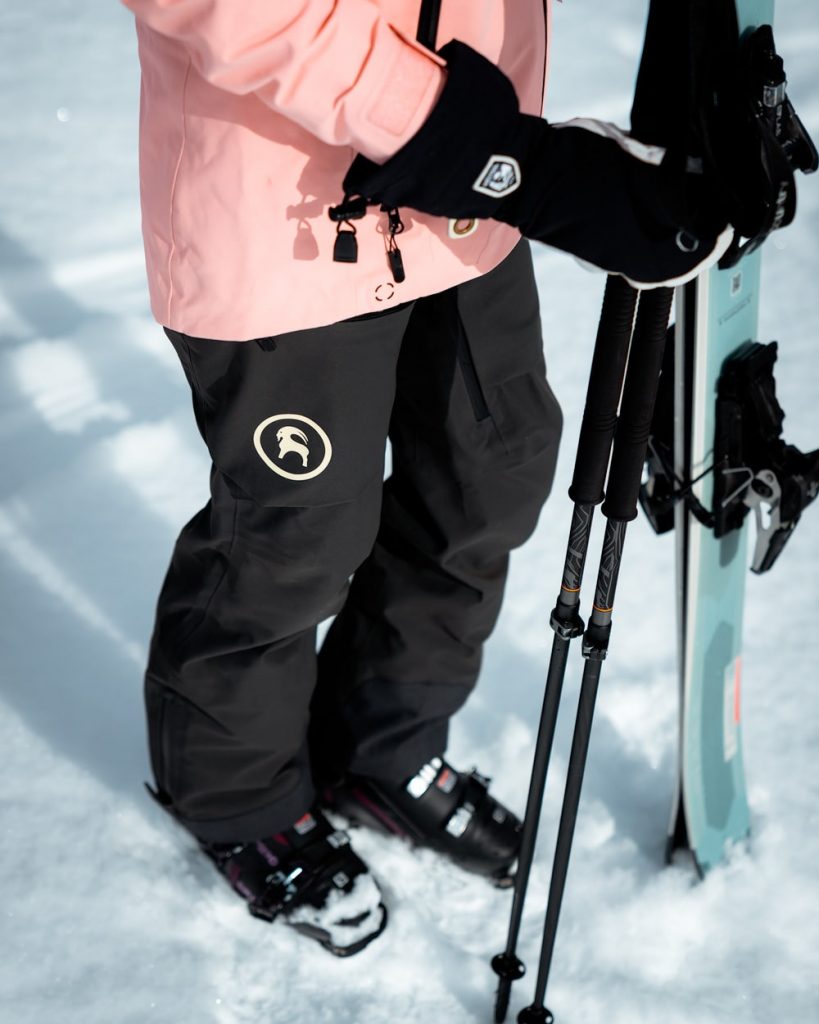 What Gear To Wear for Beginner Skiing Lessons