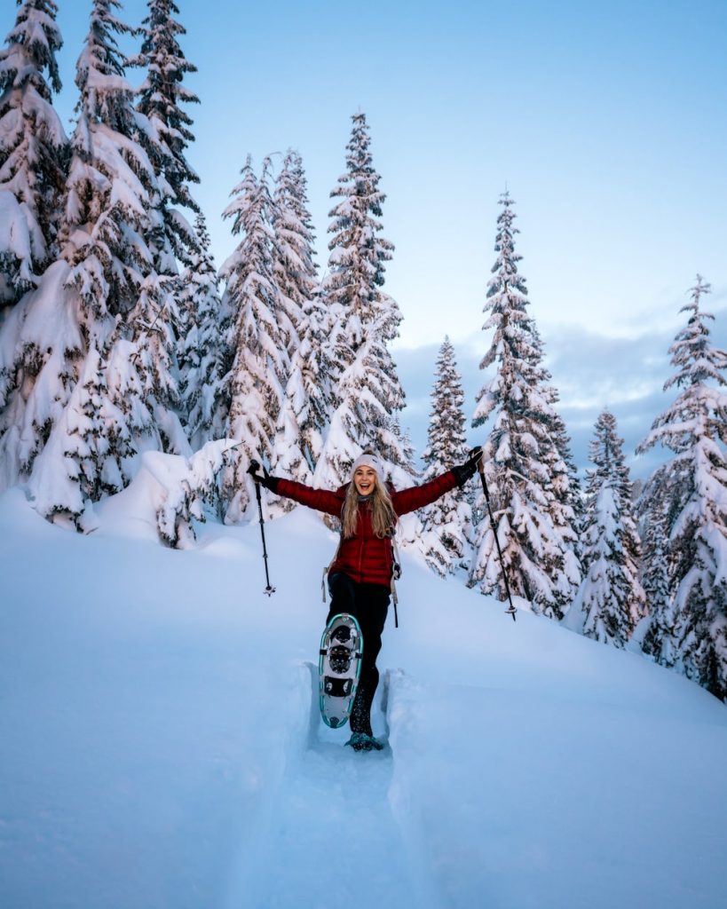 Beginner Friendly Winter Hikes in Washington - Skyline Lake Stevens Pass